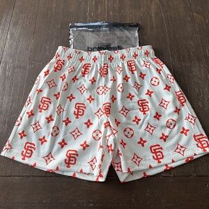 New with tags!! Bravest Studios shorts with print.